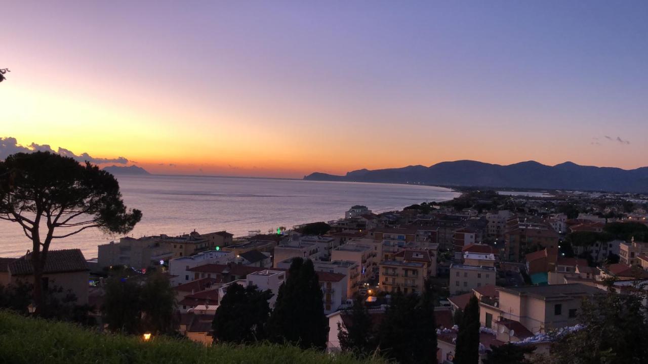 Casa Mediterranea: Appartamento Vista Mare A Soli 200M Dalla Spiaggia Sperlonga Kültér fotó